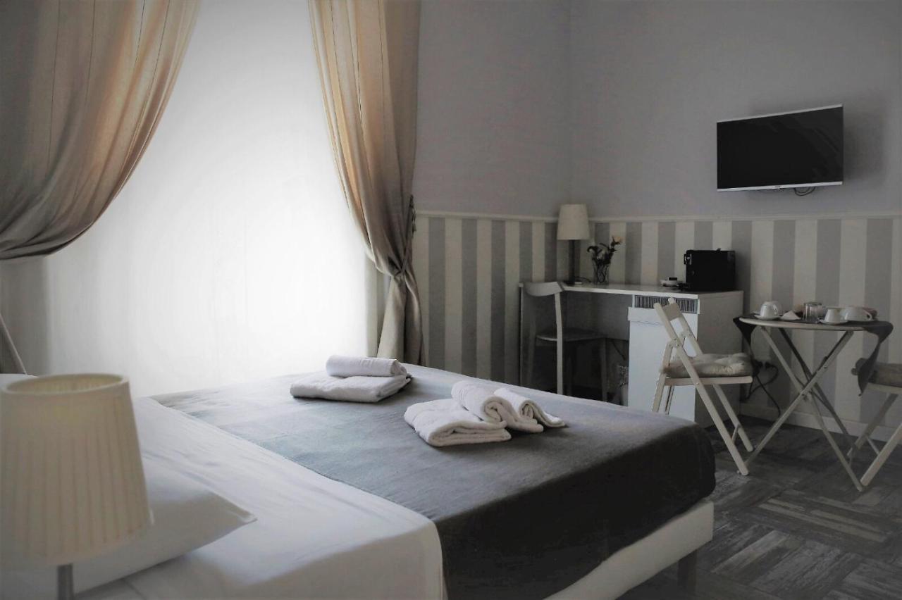 61 Piazza Cavour Hotel Naples Exterior photo